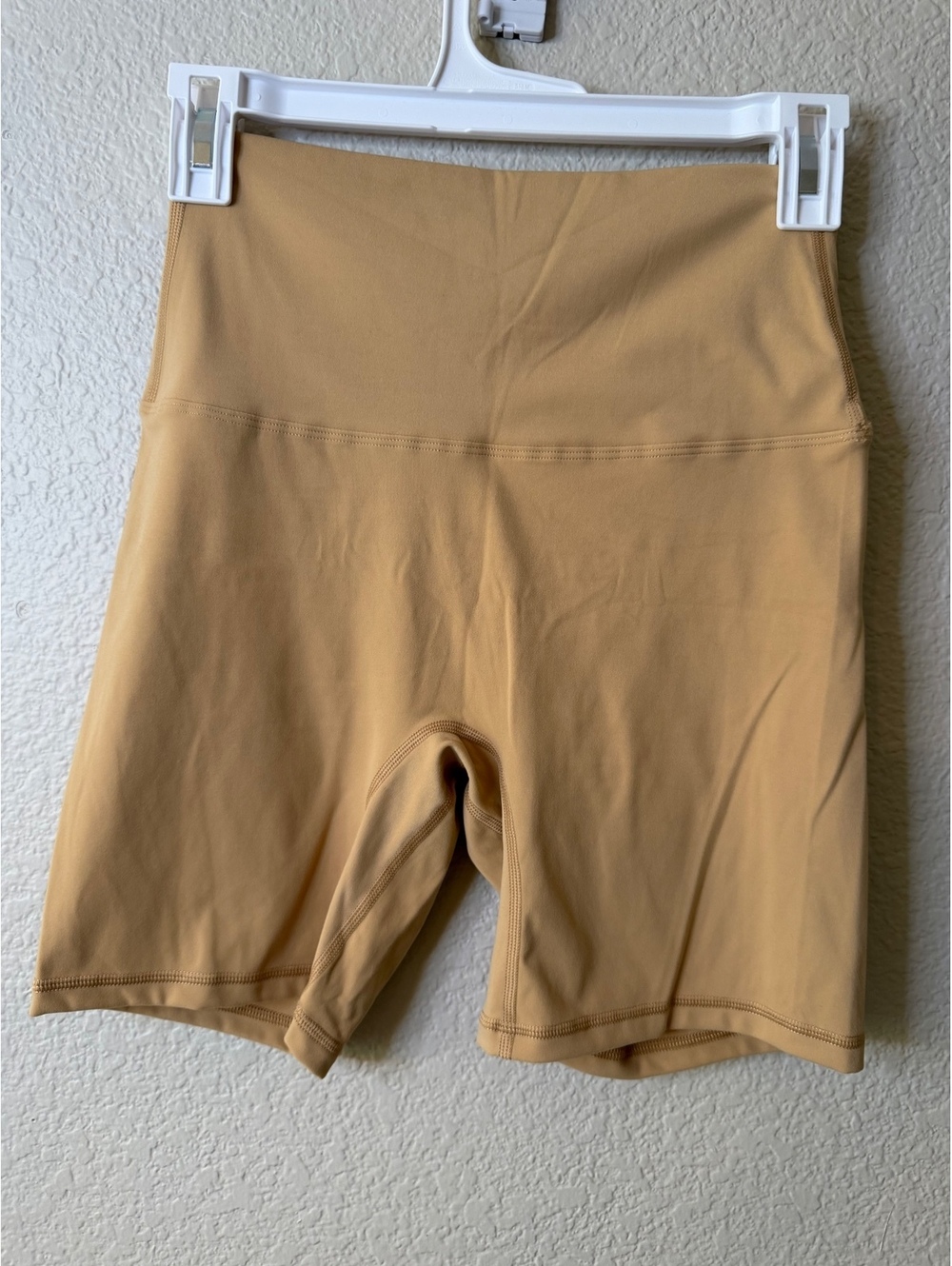 Halara Large Tan Biker Shorts